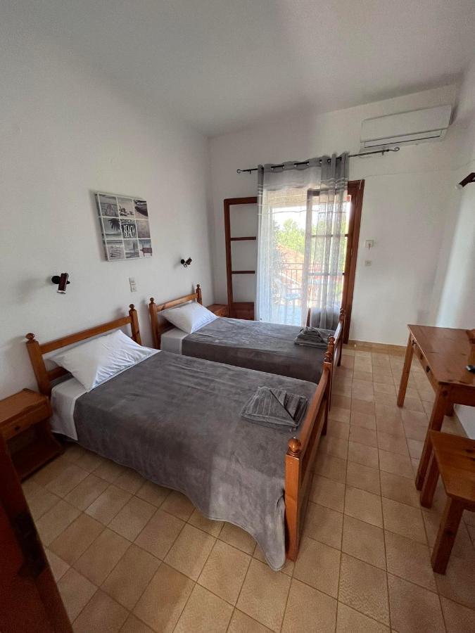 Gregory-Vassilis Apartments Dassia  Eksteriør billede