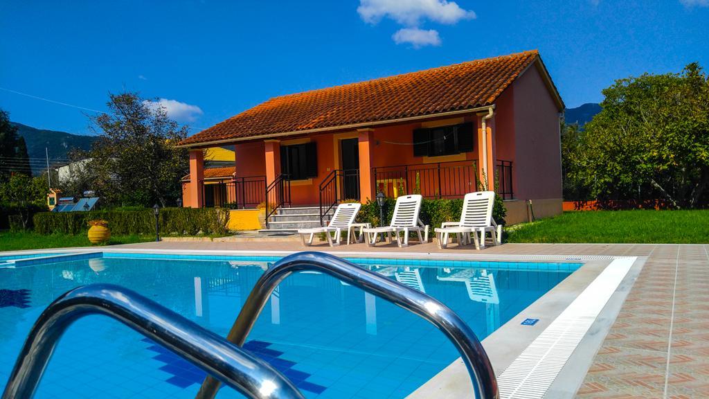 Gregory-Vassilis Apartments Dassia  Eksteriør billede