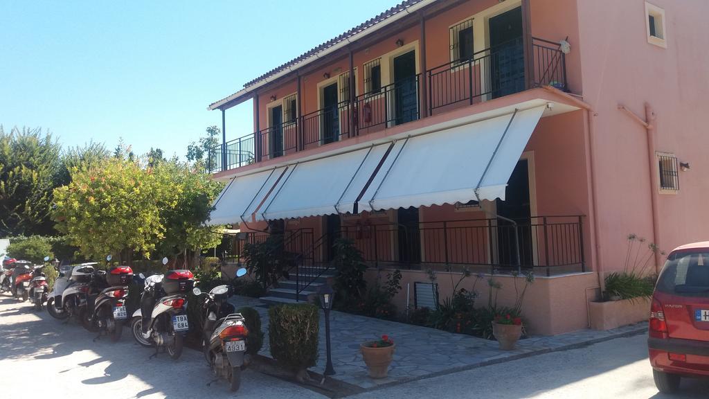 Gregory-Vassilis Apartments Dassia  Eksteriør billede